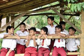 Strategi Pemerintah dalam Meningkatkan Kualitas Pendidikan di Pedalaman