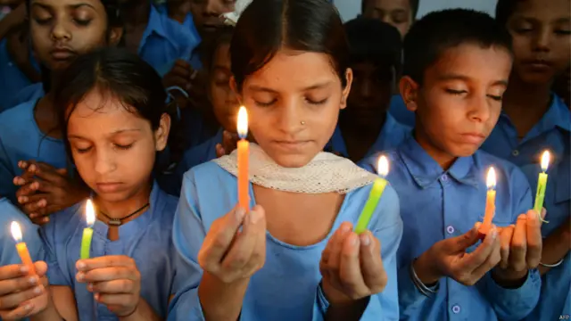 Sekolah Malam di India: Peluang Belajar untuk Anak Pekerja Harian