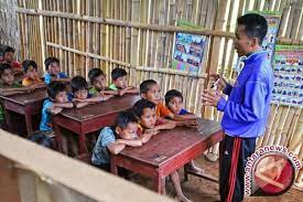 Kendala dan Solusi Pendidikan di Kalangan Masyarakat Kurang Mampu